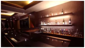 Hotel Suhim Portico - Image 2