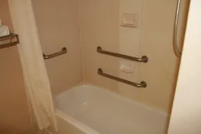 Hampton Inn Dayton Fairborn - Image 4