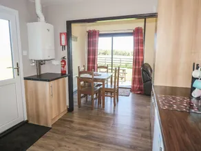 Willow Lodge - Image 2