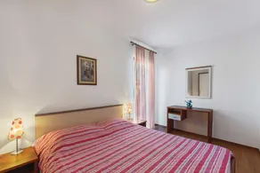 Stunning Home in Pula With Wifi and 5 Bedrooms - Image 4