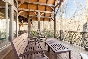 Brevard Luxury Cabin - Image 4