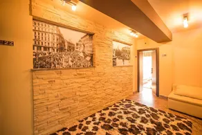 Simple Bucharest Boutique - Image 4