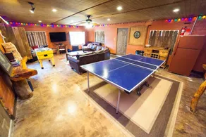 Geronimo Creek Retreat Getaway #7 1 Bedroom Cabin - Image 3