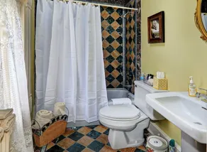 Fargo Mansion Inn - Image 2