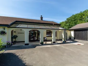 Tastefully Decorated Holiday Home With Bright Conservatory and View of the Country Estate - Image 3