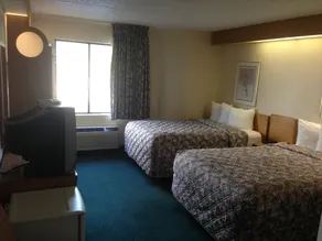 Economy Inn Brunswick - Image 3