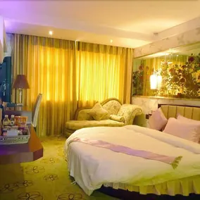 Dragon Hotel - Image 5