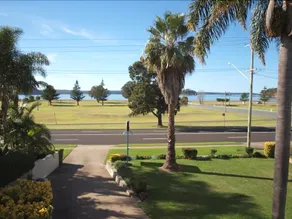Kon Tiki Apartments - Image 3