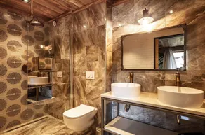 Chalet Carte Blanche Raven - Image 2