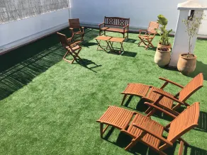Luxurious Apartment with Private Garden - Image 5