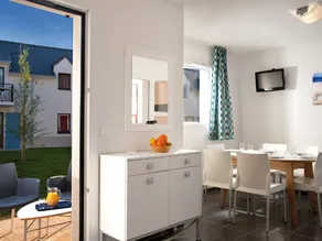Elegant Holiday Home in Quéven with Terrace - Image 3