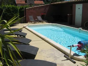 Chateau Coquelicot - Image 3
