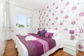 Apartment in Nerja near Plaza Cangrejo - Image 2
