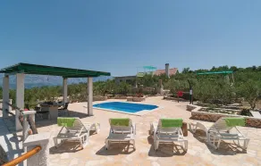 Awesome Home in Povlja With 2 Bedrooms, Outdoor Swimming Pool and Heated Swimming Pool - Image 5