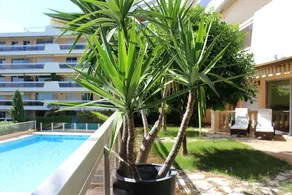 Nice Booking-Bella Vista-Piscine Jardin - Image 3