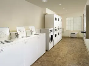 WoodSpring Suites Sacramento - Image 2