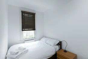 2 BED Flat in Swiss Cottage - Image 2