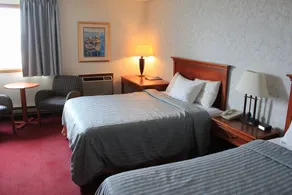 Eagles Nest Hotel - Image 2