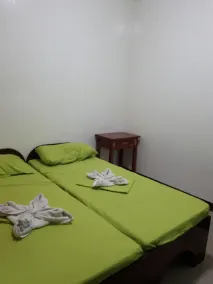 Shekinah Hotel by OYO Rooms - Image 5