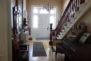 Hughson Hall Bed & Breakfast - Image 2