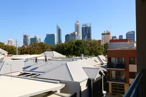 Verandah Apartments - Image 5