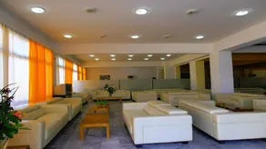Loutanis Hotel - Image 2