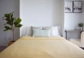 Modern Downtown Studio With City Views Balcony - Image 2