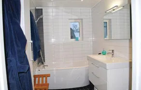 Beautiful Home in Västra Frölunda With 3 Bedrooms and Wifi - Image 2