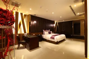 Merry Sing Motel - Image 2