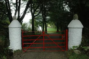 Willow Farmhouse - Image 4