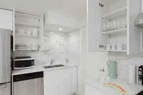 Newly Renovated and Tastefully Furnished 1 BD- 1bath Suite - Image 5