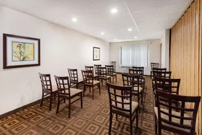 Baymont Inn & Suites Jesup - Image 4