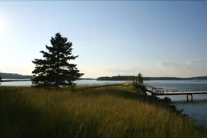 Point Field Cottage Home - Image 4
