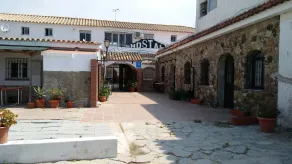 Hostal Mini Golf - Image 5