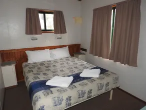 Victoria Lake Holiday Park - Image 2