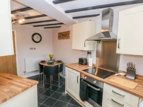 Cross House Cottage - Image 2