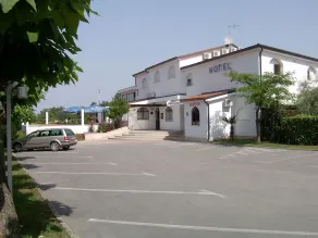 Hotel Villa Holiday - Image 5