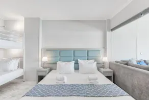 Chic Modern Seaside Oasis -Sunny Piraeus - Image 4
