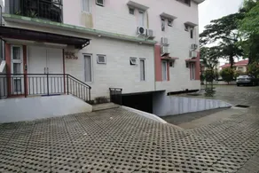 RedDoorz Near Lippo Village 3 - Image 5