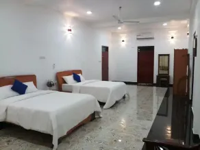 Mangroven River View Hotel - Image 4