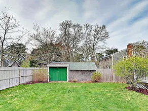 3br W/ Yard & Deck - Close To Schoolhouse Pond & Bike Path 3 Bedroom Home - Image 4
