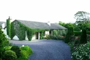 Shangri-La Bed and Breakfast - Image 1