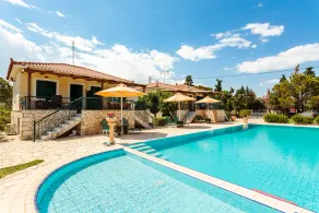 Astros Poolside Home -Enchanting Sunsets - Image 2