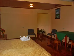 Cabinas Los Tucanes - Image 2