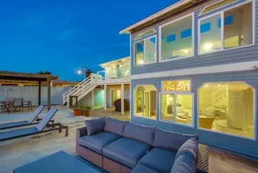 Beacons 3 Bedroom Home - Image 3