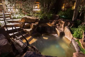 Appartement en copropriété avec barbecue et jacuzzi | Vue ville - Image 4
