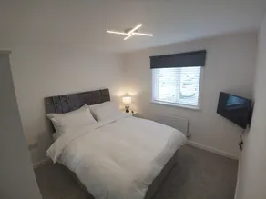 Hayes Apartment - Image 5