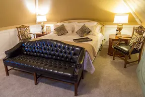 Fairfield Manor Bed and Breakfast - Image 3
