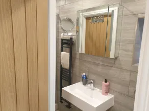 Marlow's Emerald 3 Bedroom House - Image 3
