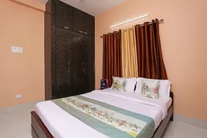 OYO 10339 SR Corporate Guest House - Image 2